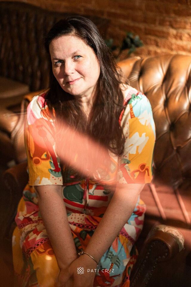 Ensaio fotográfico feminino em cafeteria Ensaio fotográfico feminino em cafeteria
