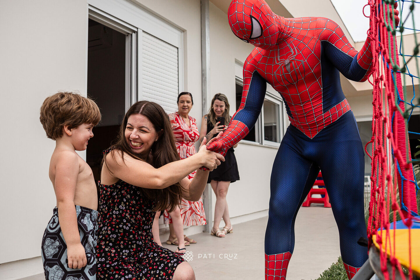 Festa infantil de menina com visita do Homem-Aranha em Guaíba